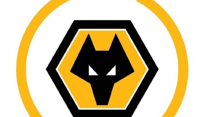 狼队更换头像引发新旧对比讨论