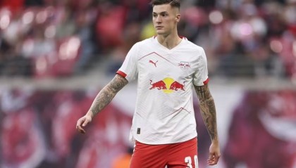 记者：不能忽视曼联签下塞斯科的可能性，去年曼联就想引进他