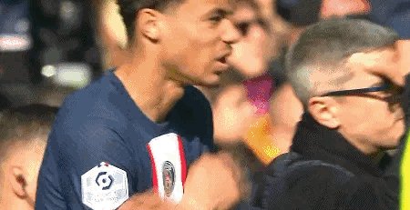 1676812833833086484.gif 内内内.gif